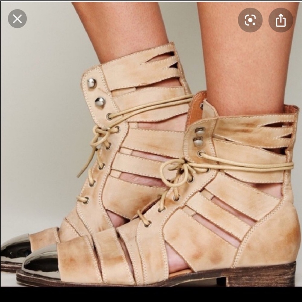 JEFFREY CAMPBELL slashd cap toe combat ankle boots